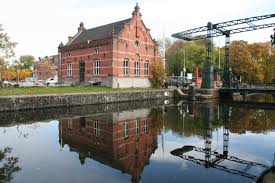 Amsterdam converts gasworks into culture park